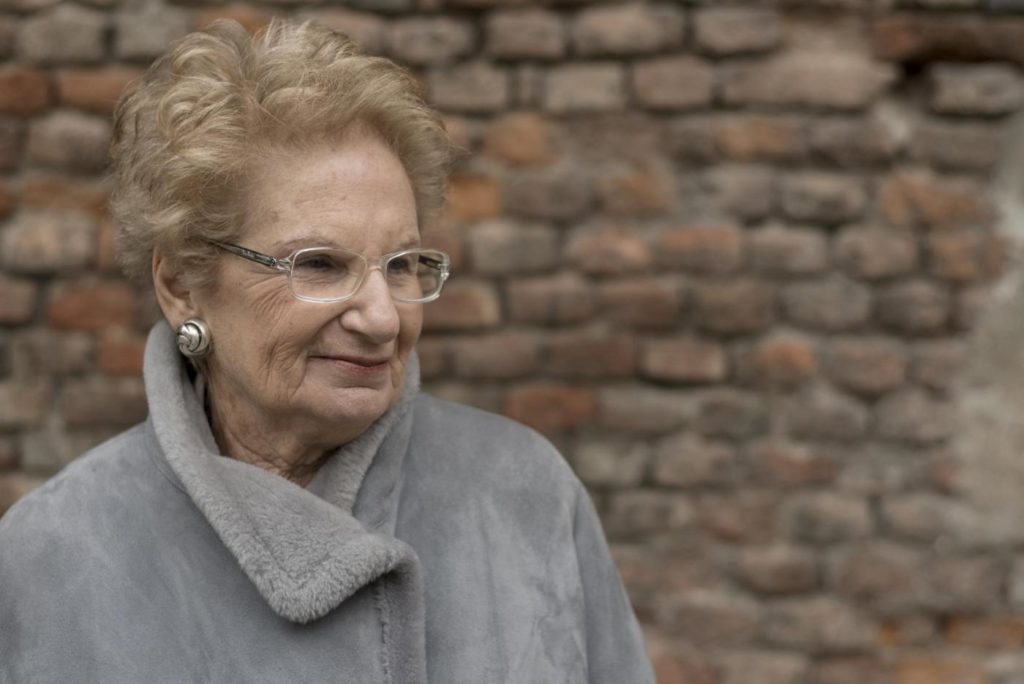 Foto Marco Alpozzi/LaPresse 13 02 2017 Torino ( Italia) Cultura - News Liliana Segre (Milano, 10 settembre 1930) è una reduce dell'olocausto italiana, sopravvissuta ad Auschwitz, dove fu deportata all'età di 13 anni. Interviene a Torino, in occasioni delle celebrazioni per il Giorno della Memoria, parlando alle scuole Nella foto: Liliana Segre Photo Marco Alpozzi/LaPresse February 13, 2017 Torino (Italy) Culture - News Liliana Segre (Milan, September 10, 1930) is an Italian Holocaust survivor, survived Auschwitz, where he was deported at the age of 13 years. In the pic: Liliana Segre